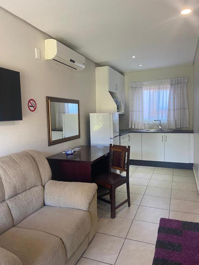 Botleng Guest House Boqate Екстериор снимка