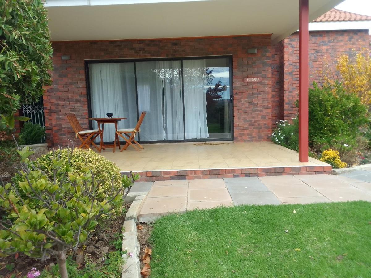 Botleng Guest House Boqate Екстериор снимка