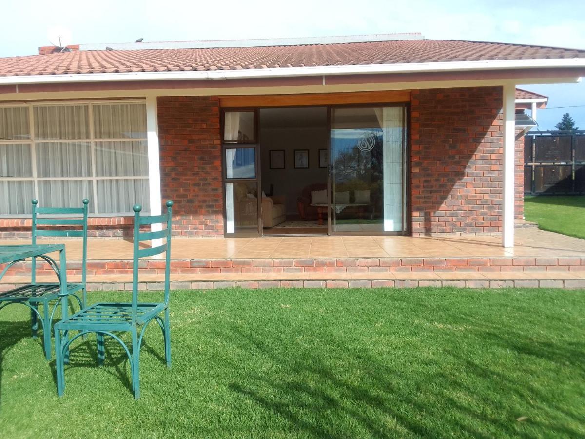 Botleng Guest House Boqate Екстериор снимка